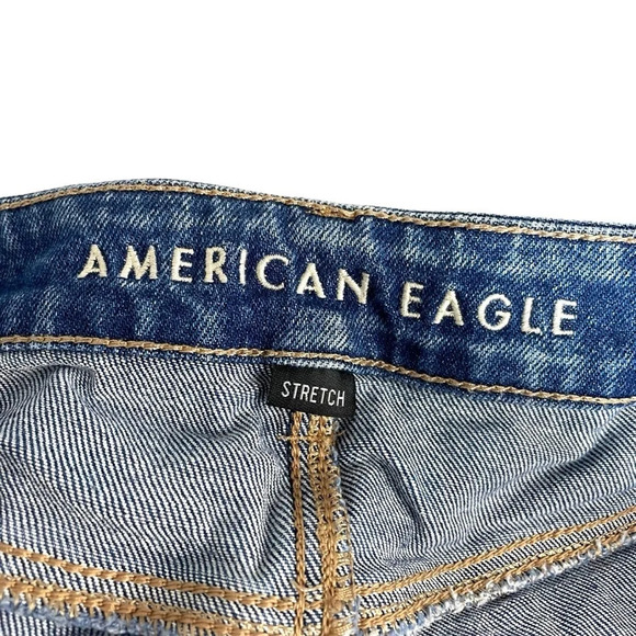 American Eagle Stretch Mom Straight Jean Shorts in Blue Size 12 X-Long - Picture 6 of 11